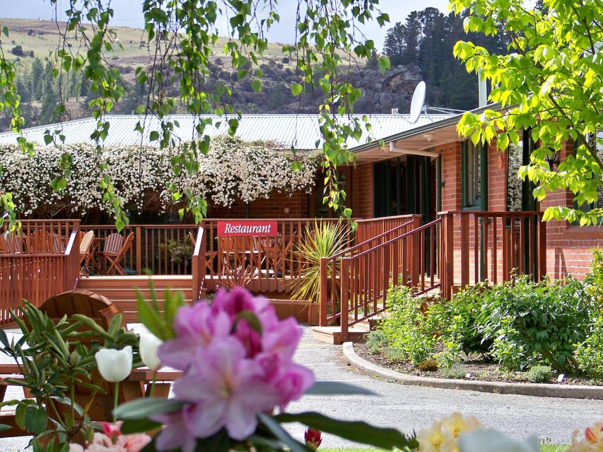 Lake Roxburgh Lodge Bagian luar foto