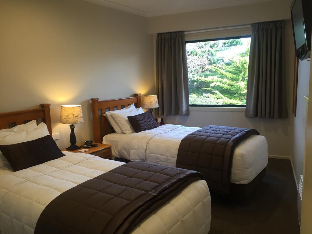 Lake Roxburgh Lodge Bagian luar foto