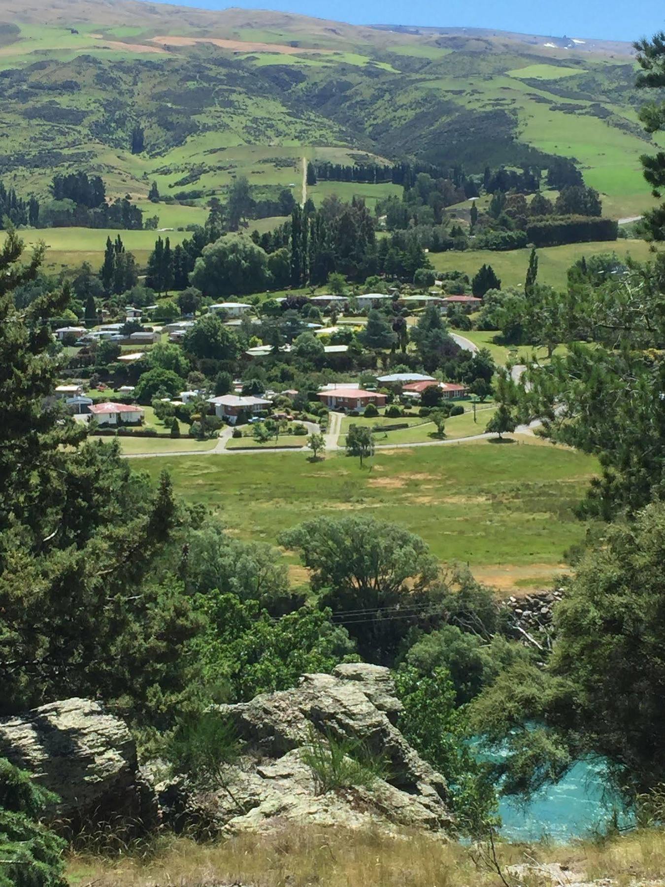 Lake Roxburgh Lodge Bagian luar foto